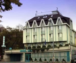 Hotel Bara Gellert بودابست المظهر الخارجي الصورة